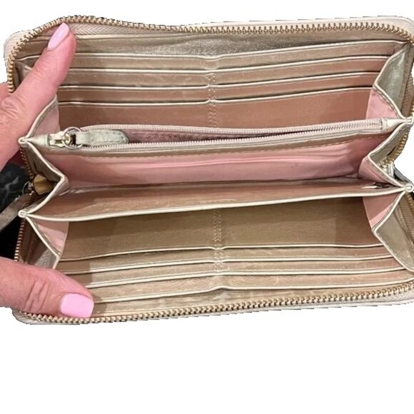 COACH AUDREY ACCORDIAN wallet Metallic Champagne Blush EUC 8 X 4 X 1 - Picture 4 of 6